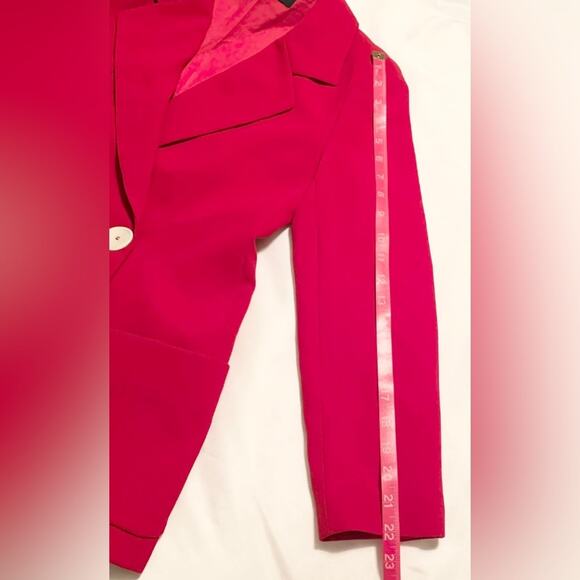 ZARA WOMAN Minimalist Luxury
ContemporaryClassic DoubleBreasted Red Blazer Sz. S - Picture 14 of 16